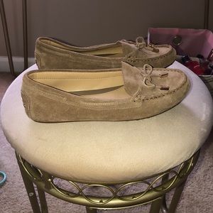 Like new suede MK flats